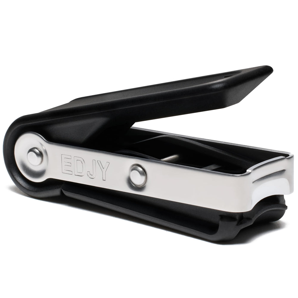 EDJY fingernail cutter front view showing compact precision
