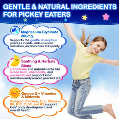 Edmmyliy gummies in hand demonstrating child-friendly serving size