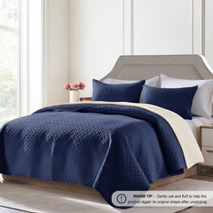 FLYMME close-up of basket weave texture highlighting soft microfiber feel