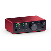 Focusrite Scarlett Solo front panel showing inputs and clear monitoring benefit