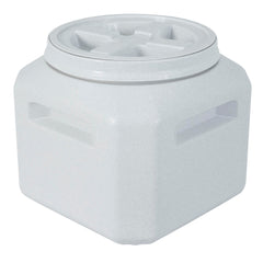 Gamma2 Vittles Vault included scoop for clean, accurate serving