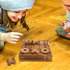 Glintoper stacked red and blue discs for 4-in-a-Row emphasizing easy handling