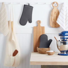 KitchenAid cotton cuff closeup highlighting wrist coverage and comfort