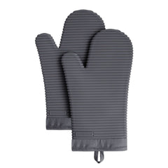 KitchenAid front view of mitts showing full coverage and durable protection