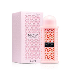 Lattafa Rave Now spray mist in air illustrating fine atomization and lasting scent