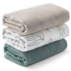 LYRICHOM BABY front packaging showing three swaddle blankets and product benefits