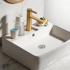 MOUMOULIFE cup in bathroom sink demonstrating convenient single-use rinsing