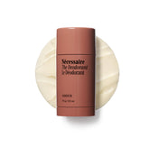Nécessaire front packaging showing deodorant tube and clear branding benefit: travel-friendly