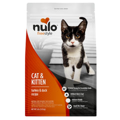Nulo FreeStyle front bag showing 4 lb packaging and benefits