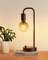 ONEWISH industrial table lamp front view showing minimalist silhouette and stable base