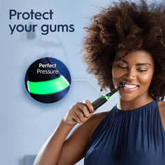 Oral-B iO3 visible pressure sensor illuminated to prevent over-brushing