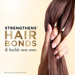 Pantene creamy conditioner texture close-up showing rich moisturizing formula