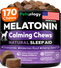 Petsology front package showing calming chews and clear labeling benefit: easy dosing