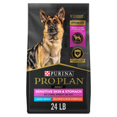 Purina Pro Plan front of bag showing product name and 24 lb size benefit
