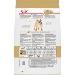ROYAL CANIN close-up of wave-shaped kibble revealing texture benefit