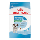ROYAL CANIN front packaging showing product and benefits