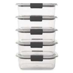 Rubbermaid Brilliance lid close-up showing airtight latch and silicone seal benefit