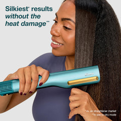 Shark SilkiPro ceramic plates close-up showing HeatSense surface for consistent heat