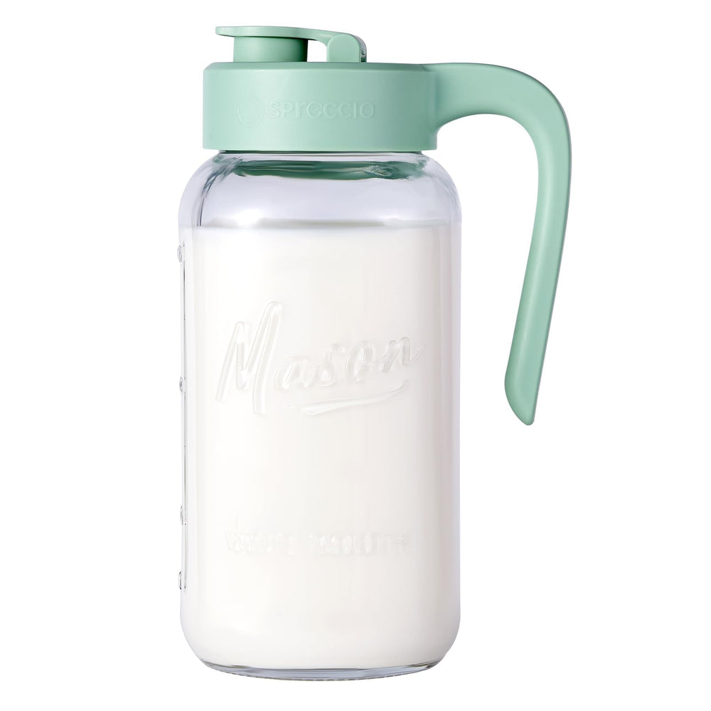 Spreccio pitcher front view showing glass body and secure lid, clean serving benefit