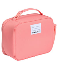 Close-up of STANLEY lunch box foam insulation layer highlighting cold retention benefit