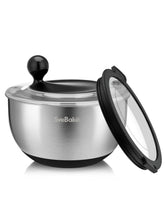 SveBake front view of stainless steel salad spinner shows capacity and durable design