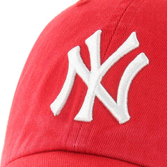 47 Brand Yankees adjustable back strap detail ensures comfortable custom fit