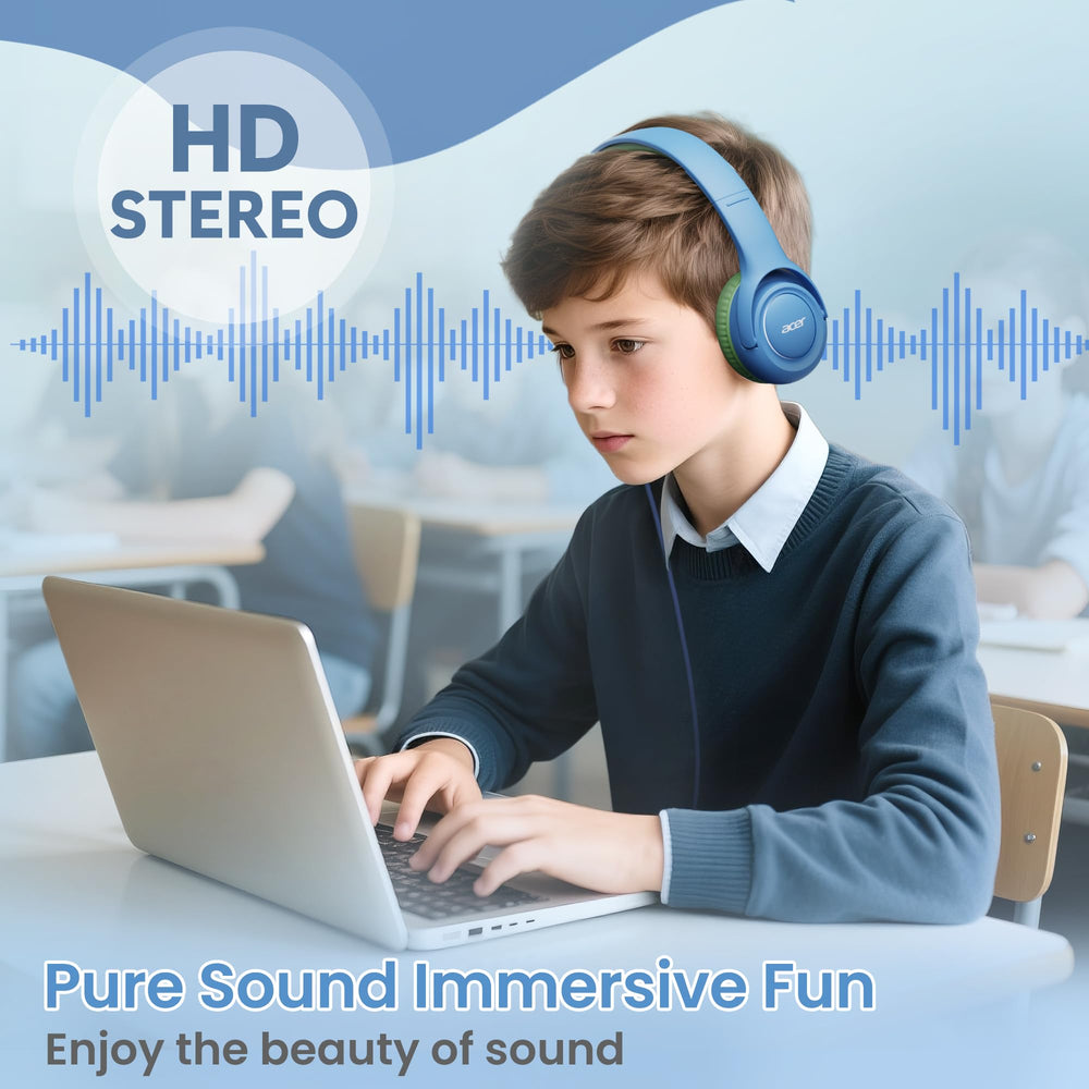 Acer HK03 in use in classroom with mic for clear remote lessons