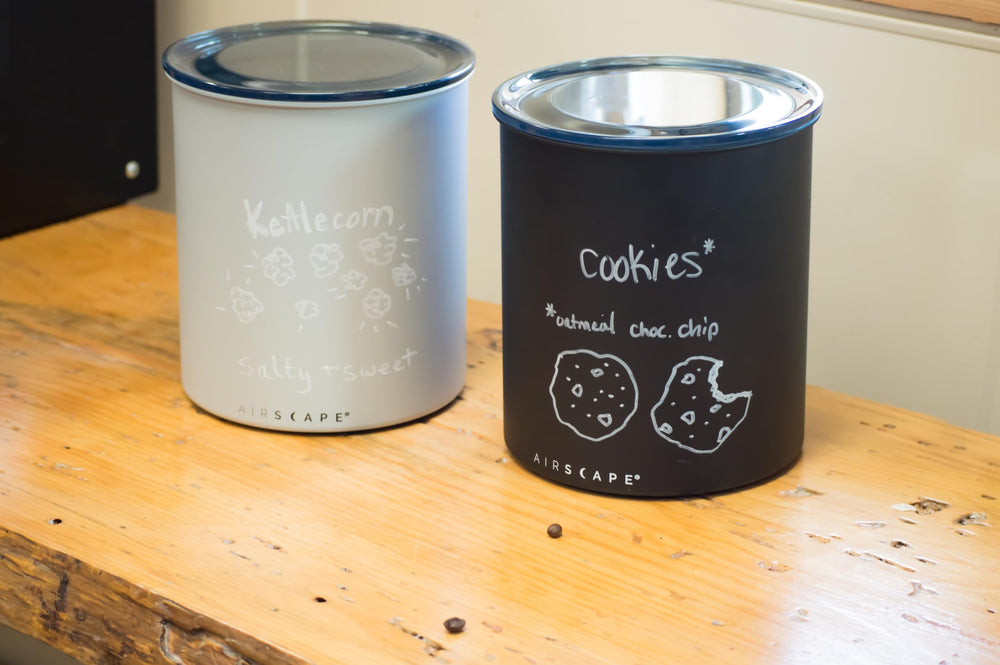 AirScape size comparison next to scoop illustrating 2.2 lb capacity and scale