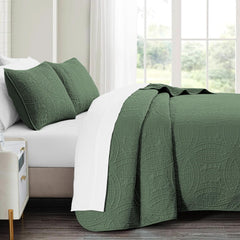 akkialla folded quilt showing thickness and packable lightweight convenience benefit