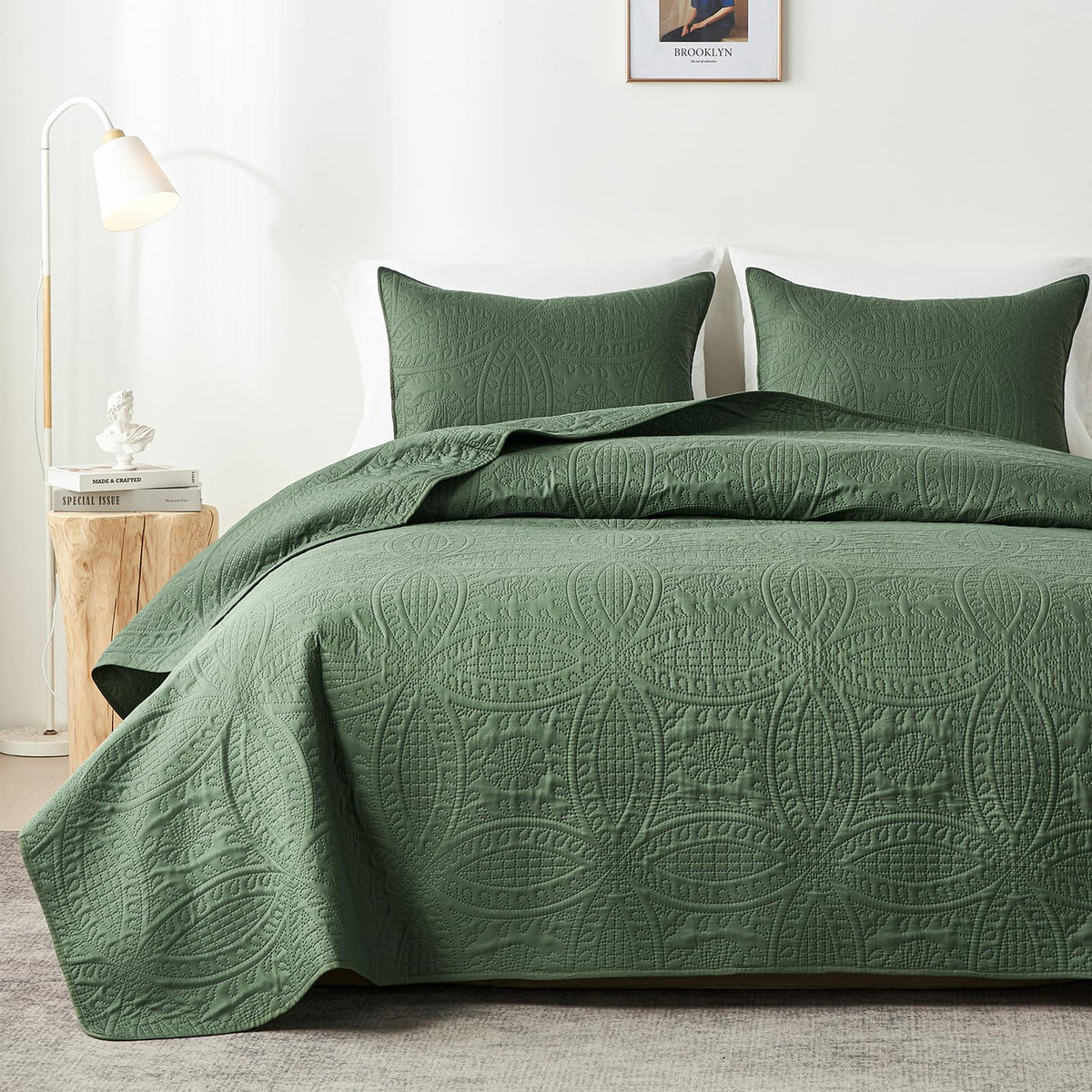 akkialla front view quilt on bed showing clean modern look and easy styling benefit