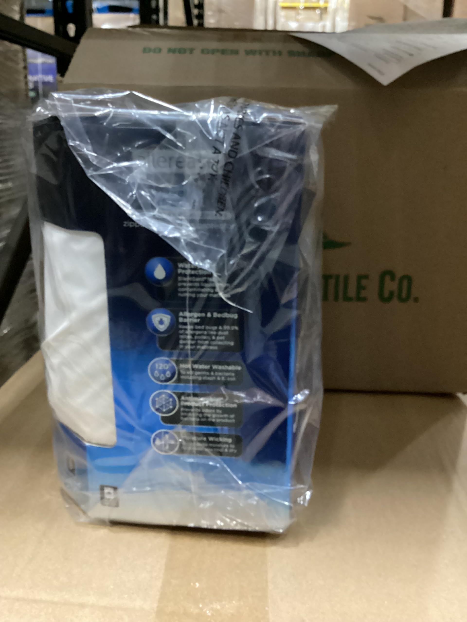 AllerEase sidewall depth view illustrating fit up to 15-inch mattresses for stability