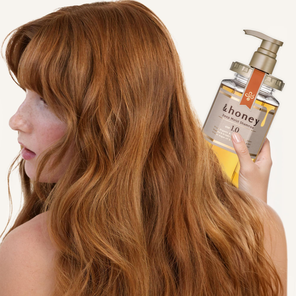 &honey argan oil droplet closeup illustrating nourishing oil benefit