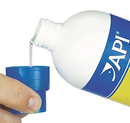 Pouring API Quick Start into aquarium emphasizing fast biological cycling benefit