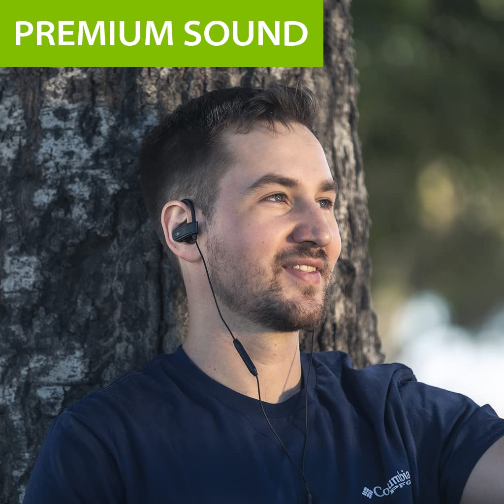 Avantree C171 in-ear while running to show stable fit and hands-free calls