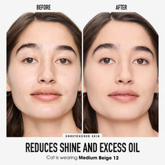 bareMinerals close-up of powder texture improving skin smoothness