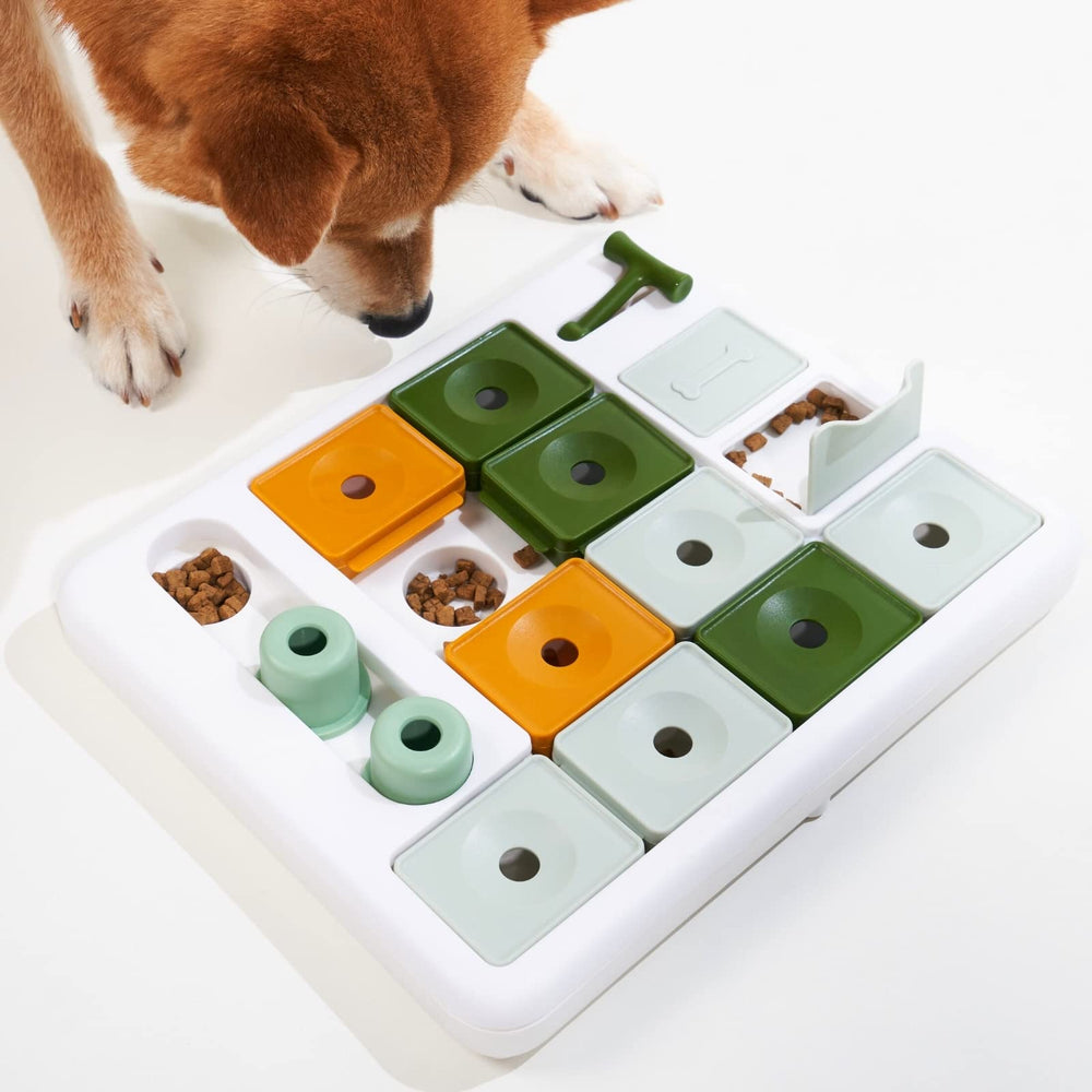 Barkwhiz front view showing three-level puzzle and treat pockets for slower meals
