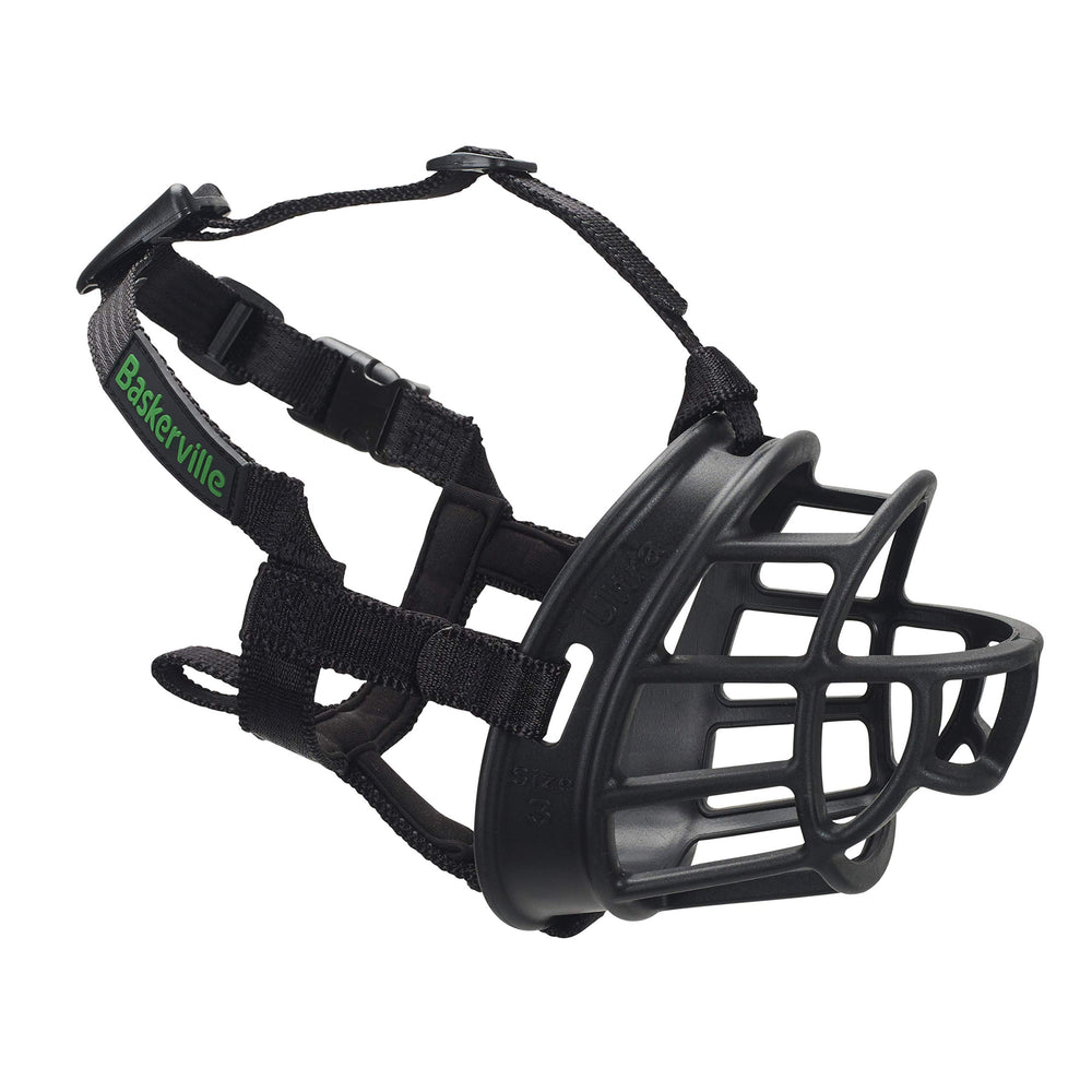 Baskerville ULTRA front view showing open basket design for panting and safety