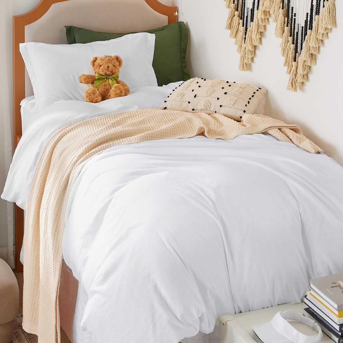 Bedsure duvet cover front view showing neat white finish and cozy look