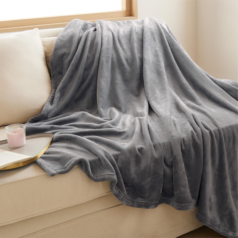 Bedsure fleece close-up texture highlighting ultra-soft microfiber feel