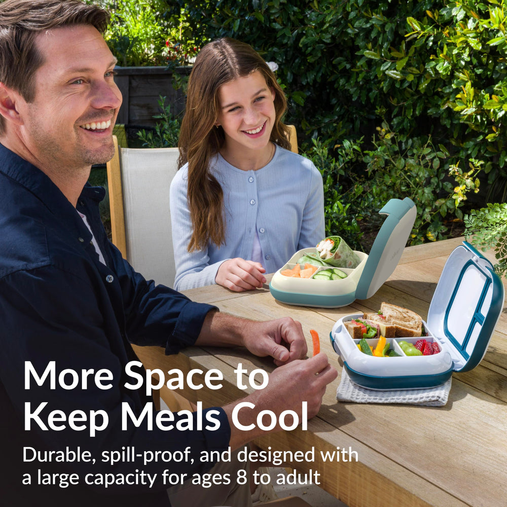 Bentgo Chill Max removable divider detail highlighting easy customization for portion control