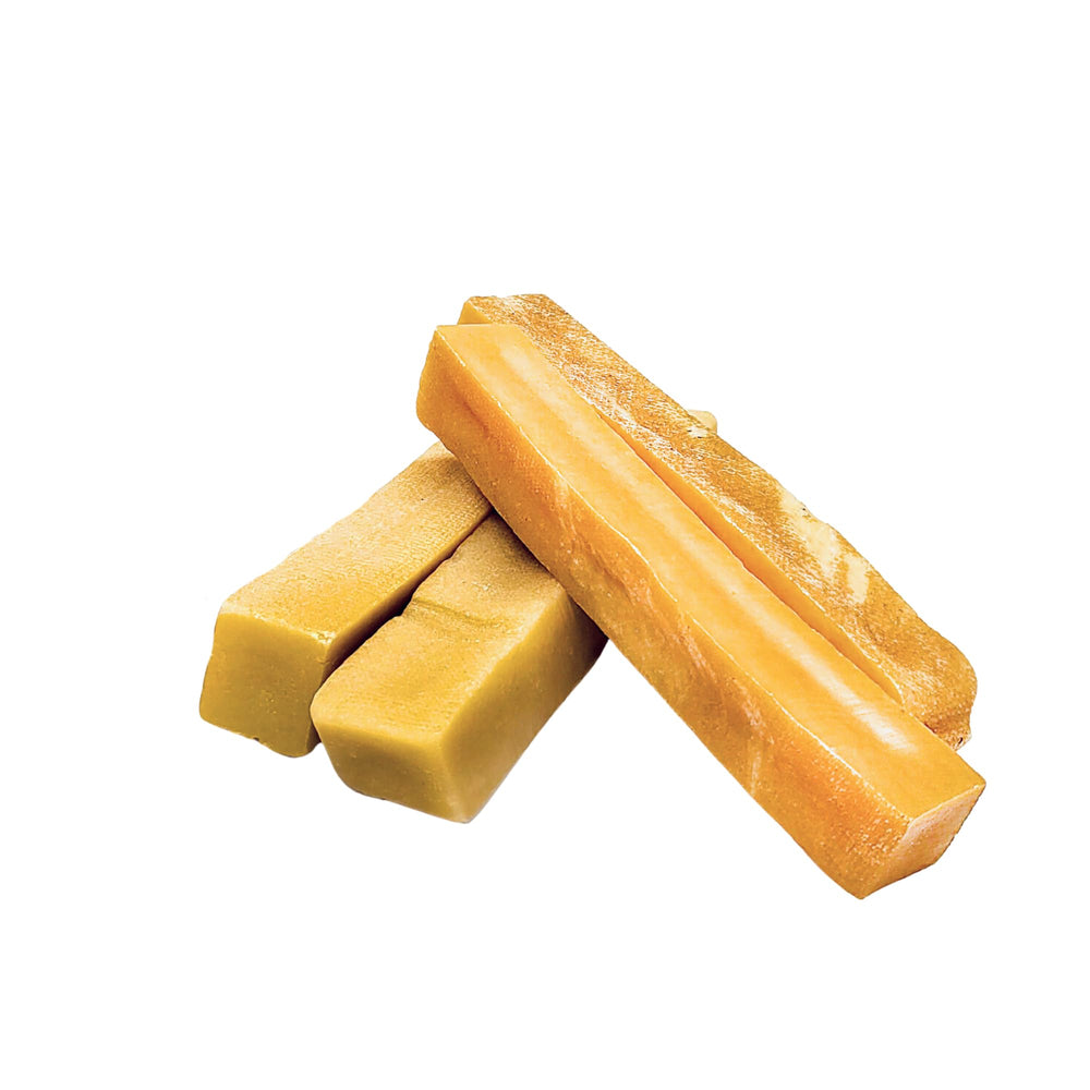 Best Bully Sticks product label close-up showing natural ingredients and clean formula benefit