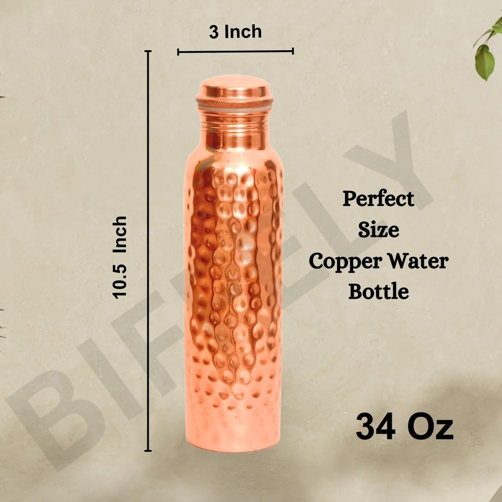 BIFFELY pouring water into a glass showing easy pour and spill control benefit