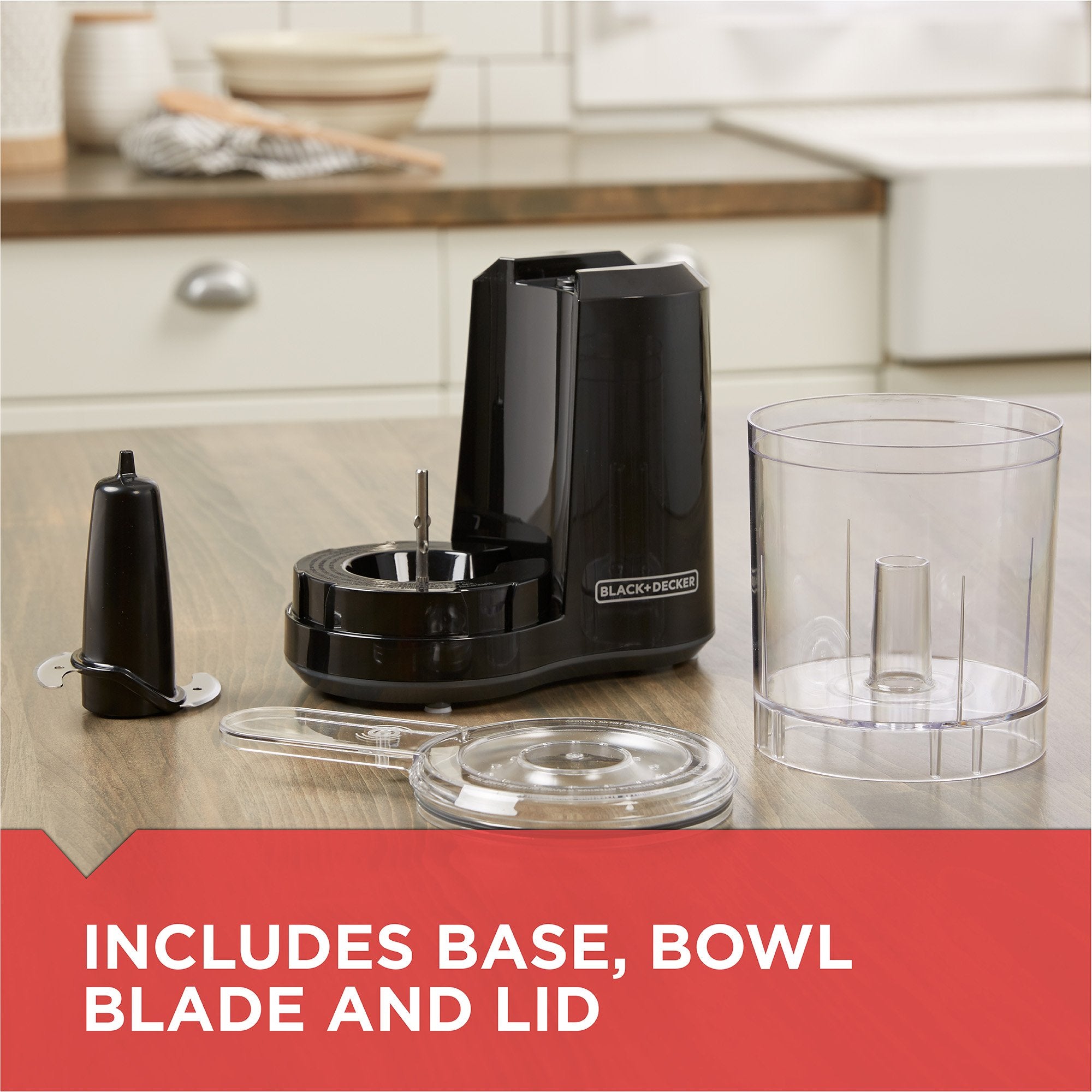 BLACK+DECKER next to an apple showing 3-cup capacity scale