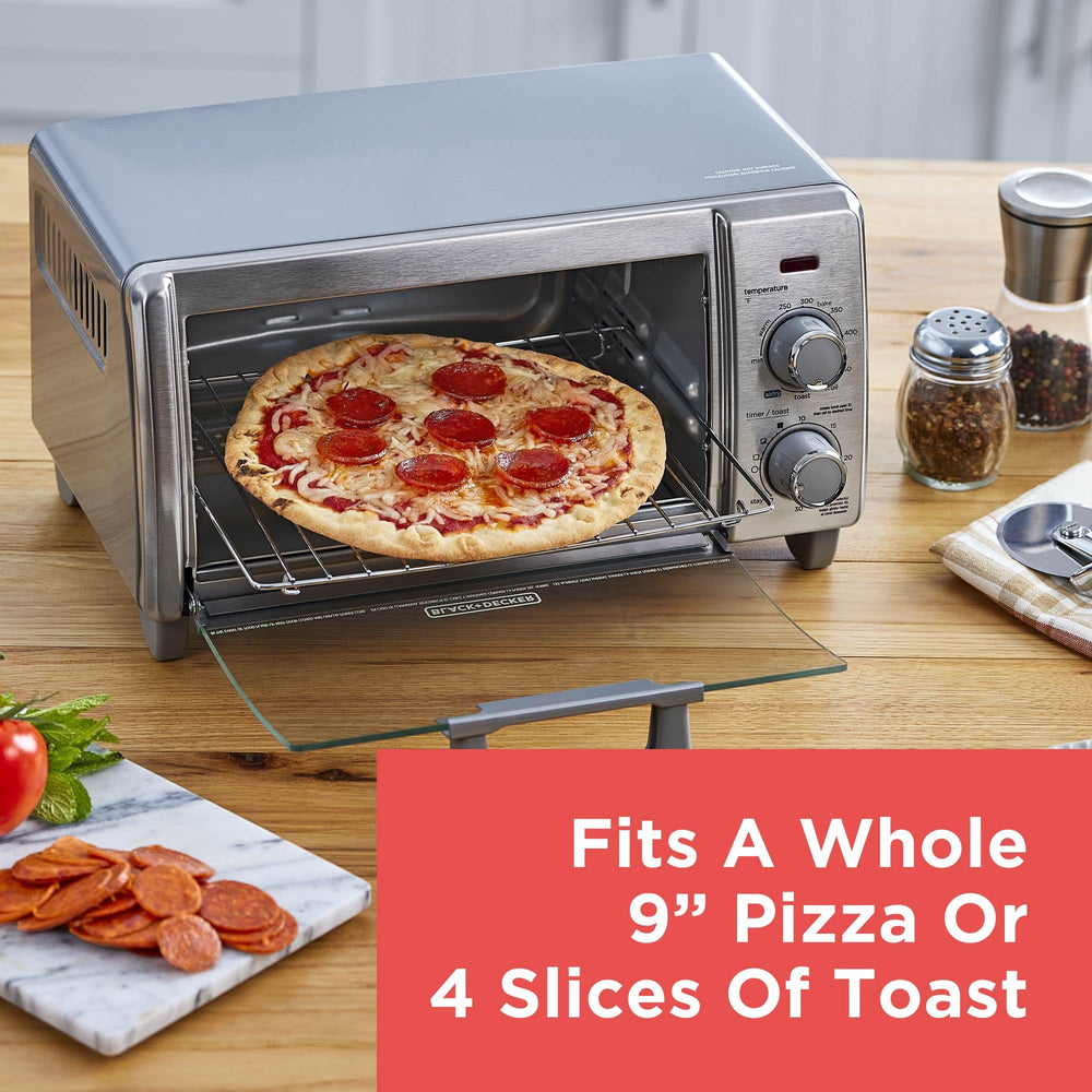 BLACK+DECKER interior heating elements showing EvenToast technology for even browning benefit