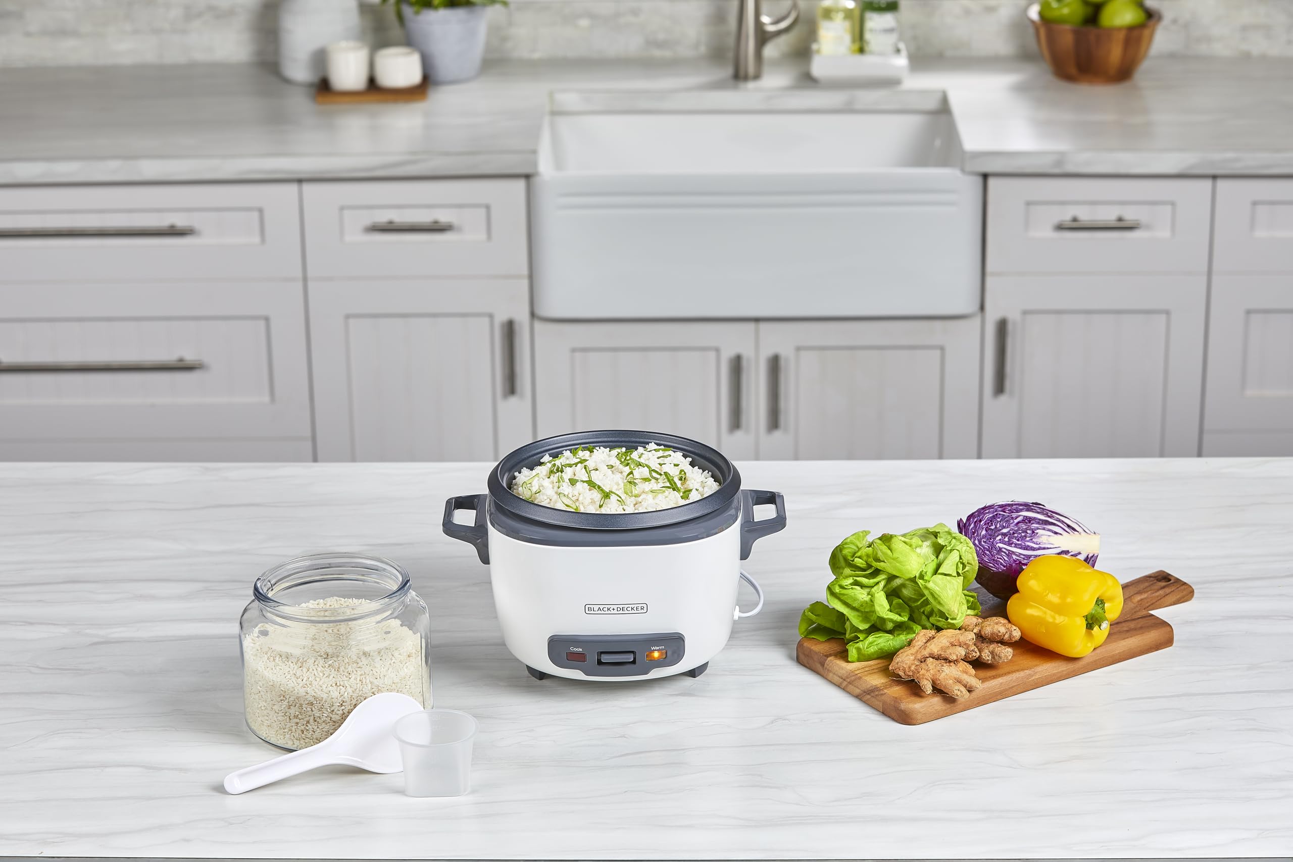 BLACK+DECKER removable nonstick bowl lifted out for easy cleaning benefit