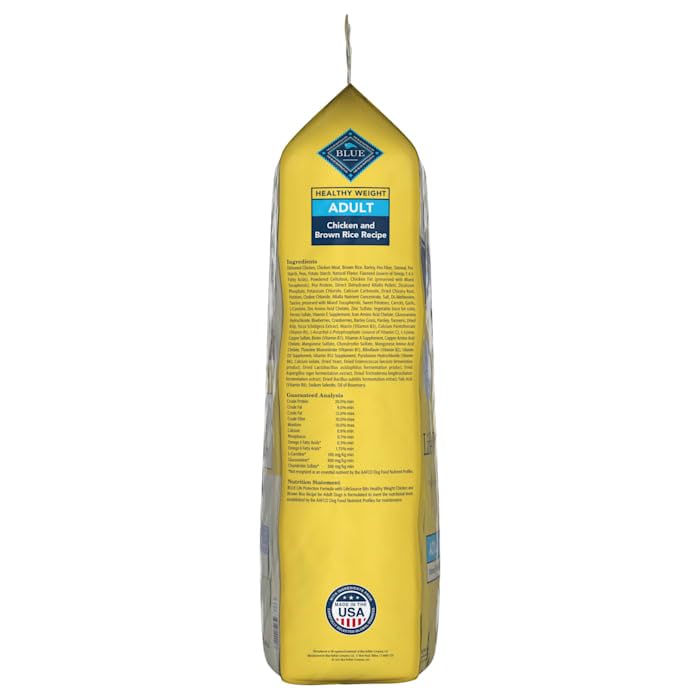 Nutrition label on Blue Buffalo bag showing guaranteed analysis and feeding guide