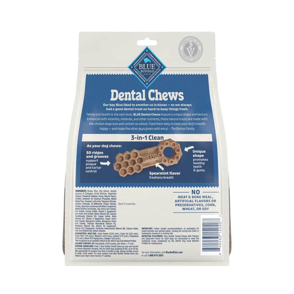 Blue Buffalo close-up of chew ridges and grooves for plaque control