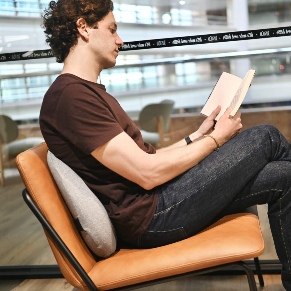 C CUSHION LAB mounted on car seat illustrating stable support while driving