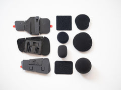 Close-up of Cardo sponges and microphone covers improving comfort and audio clarity benefit