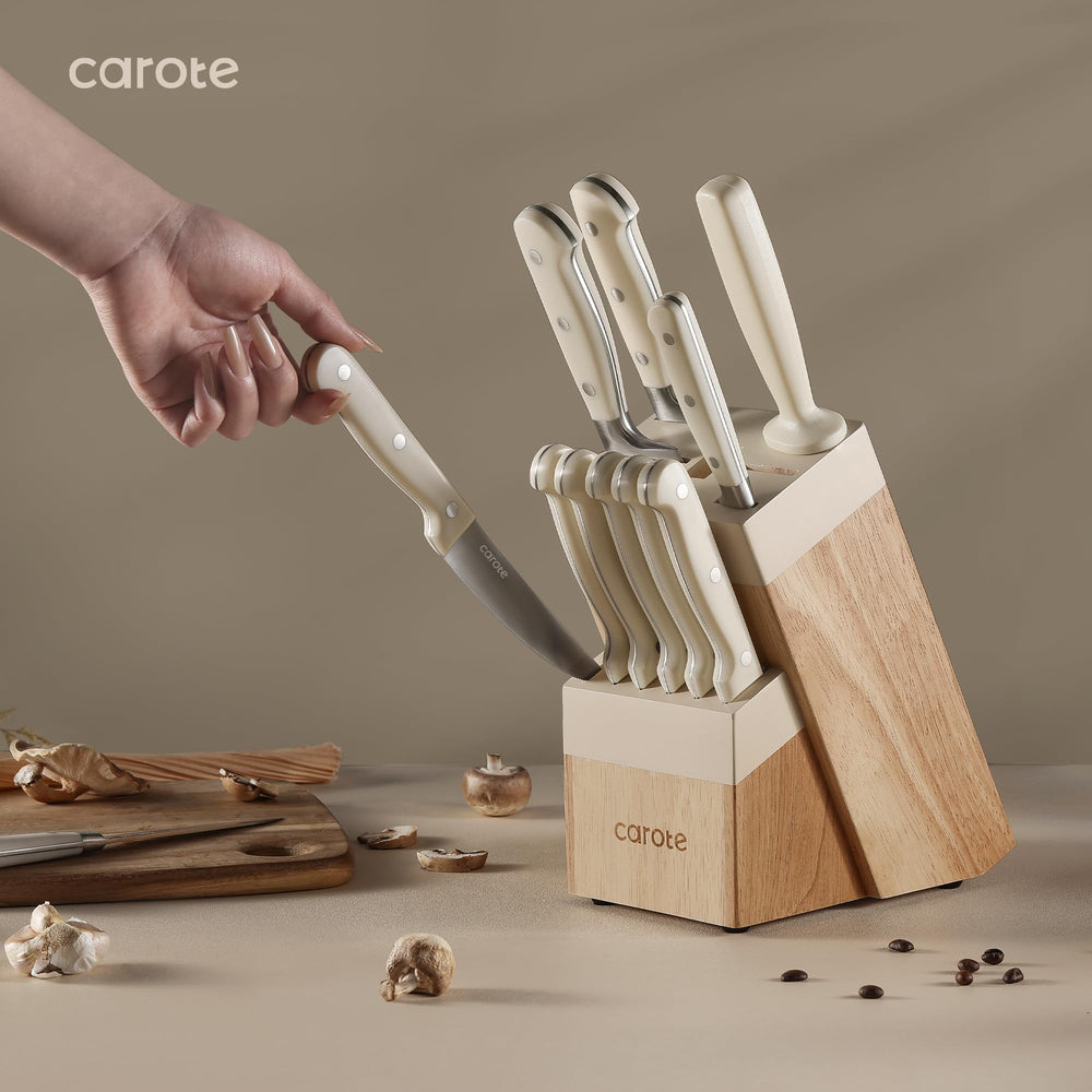 CAROTE sharpening steel beside utility knife showing easy edge maintenance benefit